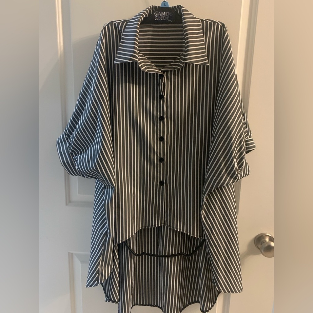 Striped Hem Sleeve Blouse, 1XL, grayish black, Preloved in great condition - Picture 2 of 3